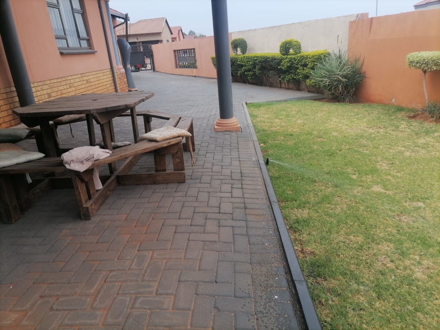 3 Bedroom Property for Sale in Tlhabane West North West